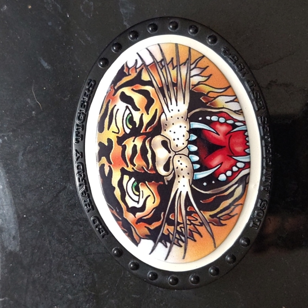 Ed Hardy graphic belt buckle